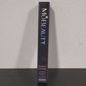 MO BEAUTY Divinely Defined Precision Brow Pencil & Brush 0.01 oz LIGHT BROWN